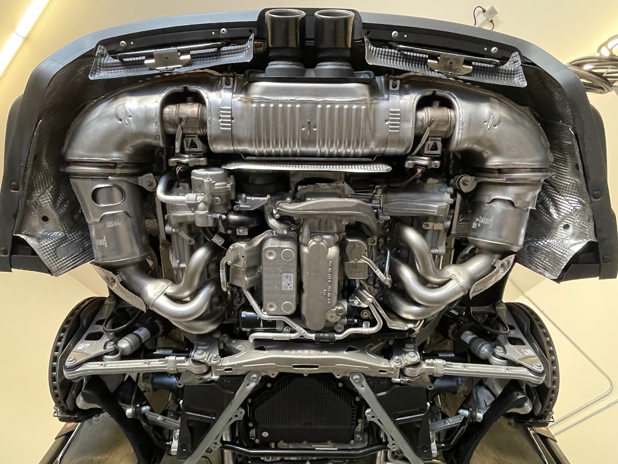 Clean Porsche 911 undercarriage after dry ice treatment